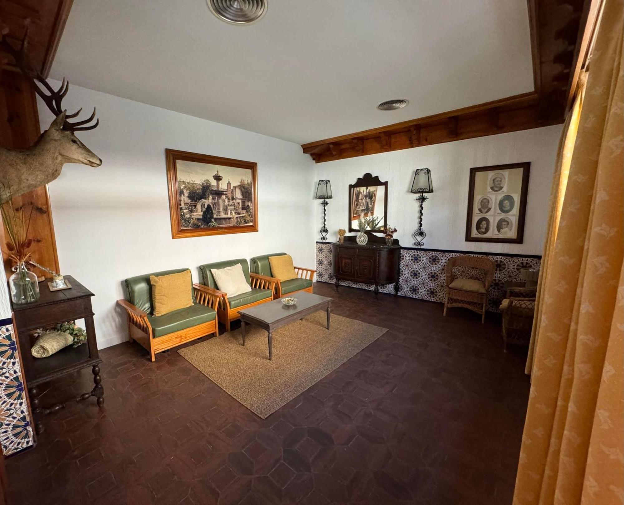 Hostal Joaquin Las Ventas con Pena Aguilera Exterior foto